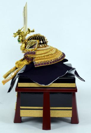 7号金茶兜飾り