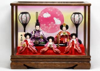 コンパクトサイズの可愛らしい豆雛の親王・三人官女の五人ケース飾りです。